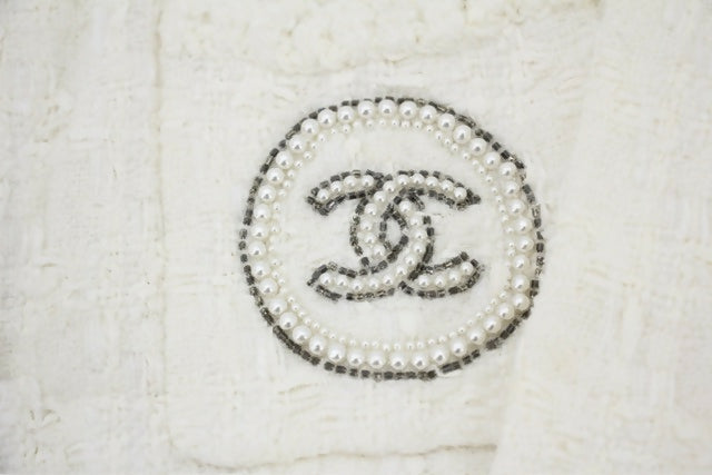 Chanel Vintage 2004 Cruise Ensemble Collarless Jacket
