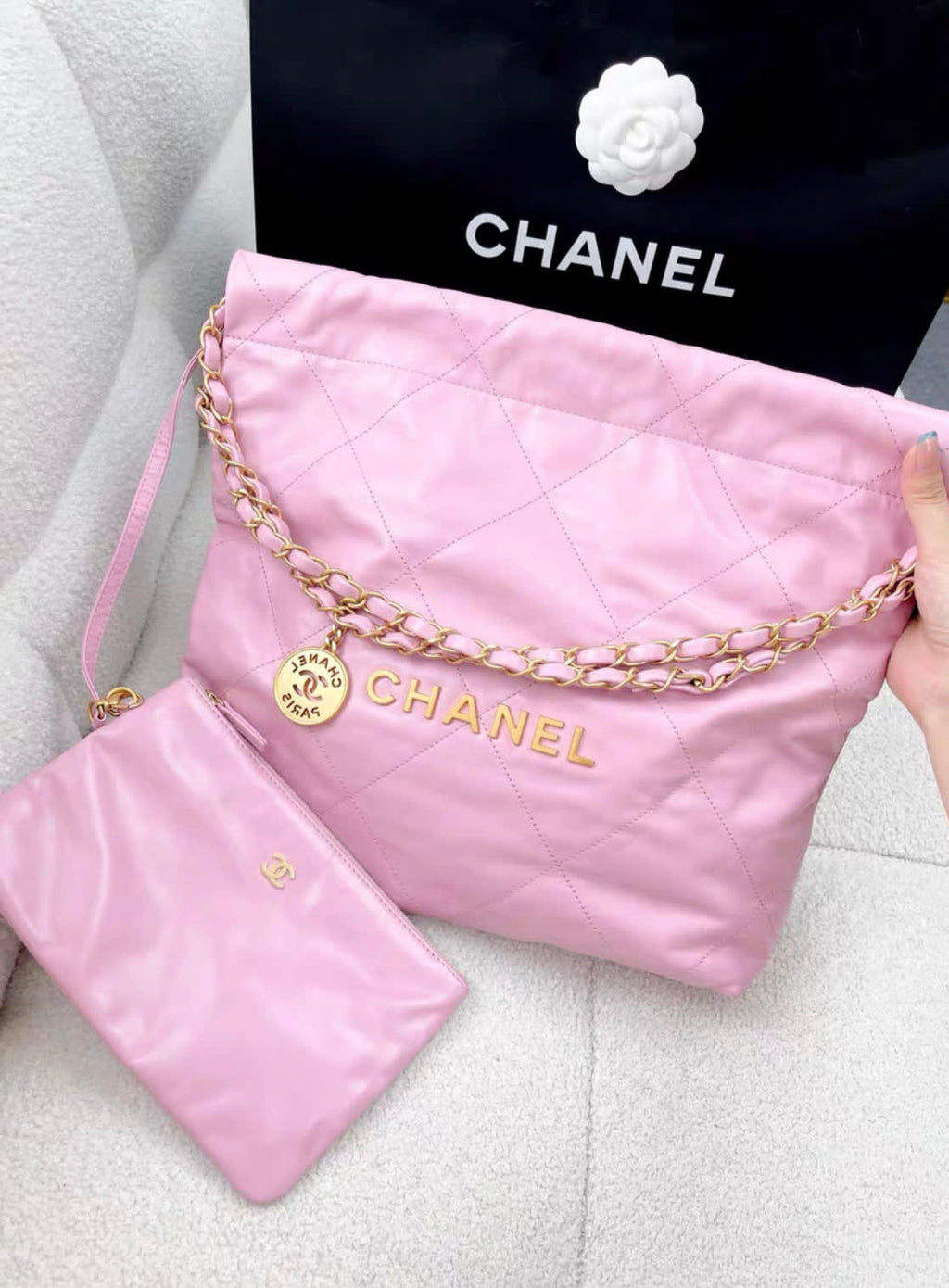 Chanel 22bag pink leather gold hardware