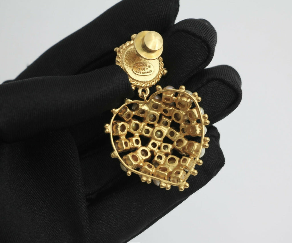 Chanel Vintage 02P Gold-plated & Imitation Pearl Heart-shaped Pendant Brooch