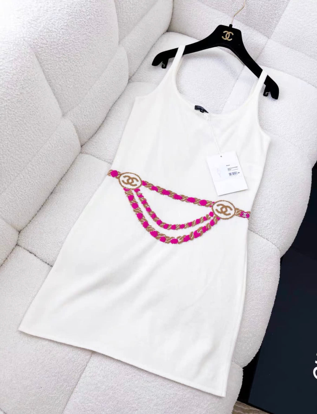 Chanel 23N coco neige white cashmere dress With pink details