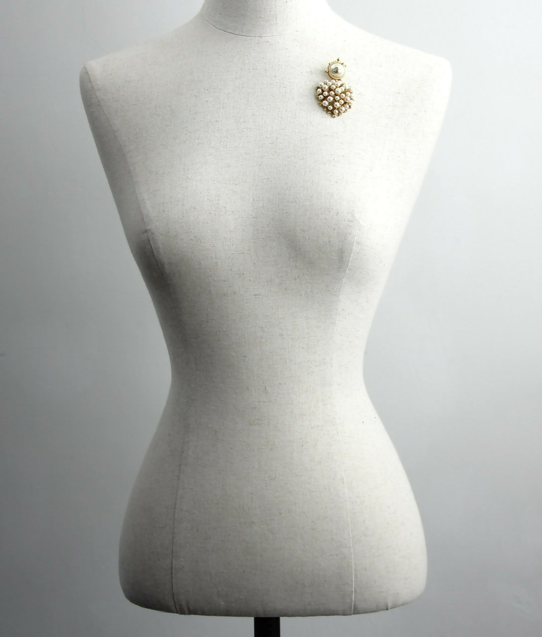 Chanel Vintage 02P Gold-plated & Imitation Pearl Heart-shaped Pendant Brooch
