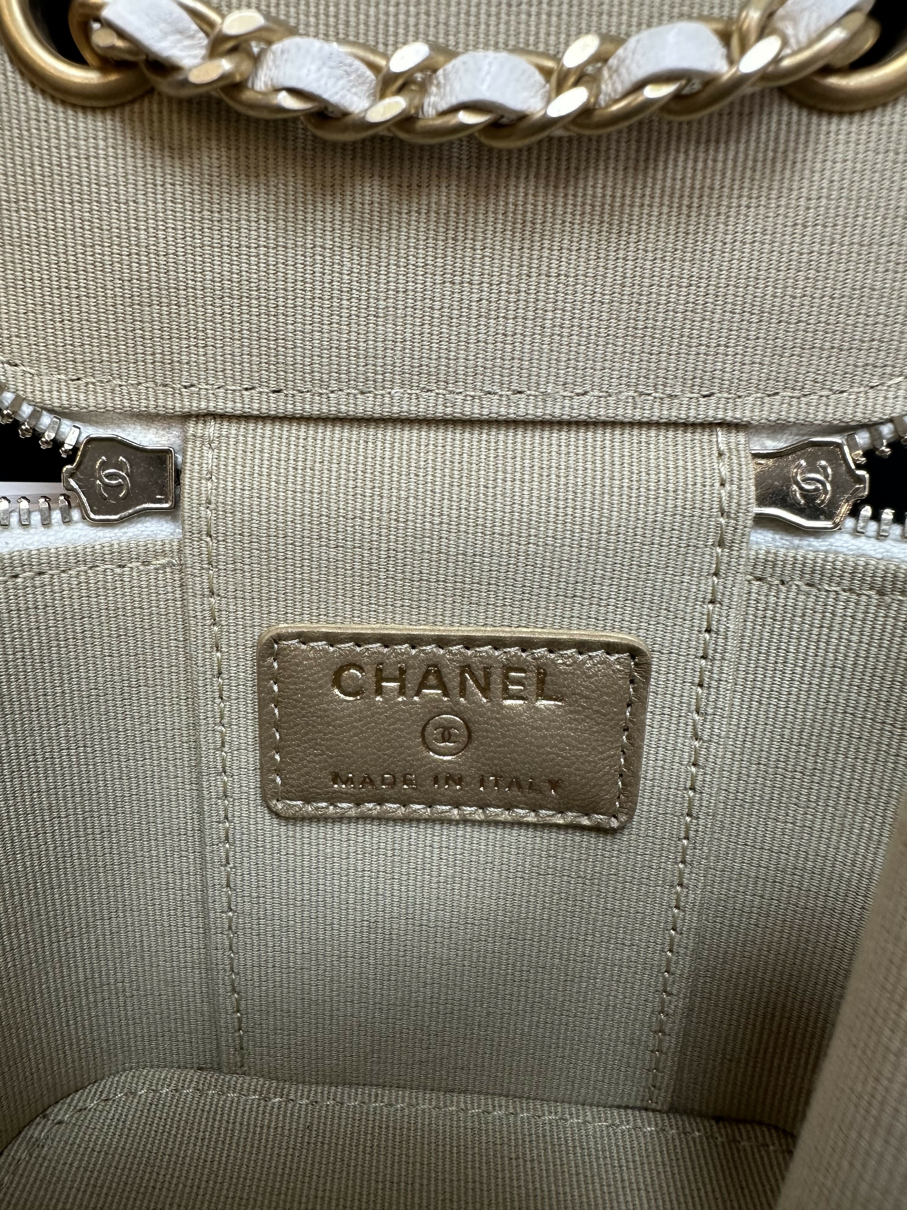 Chanel (21) Vanity with Gold Ball