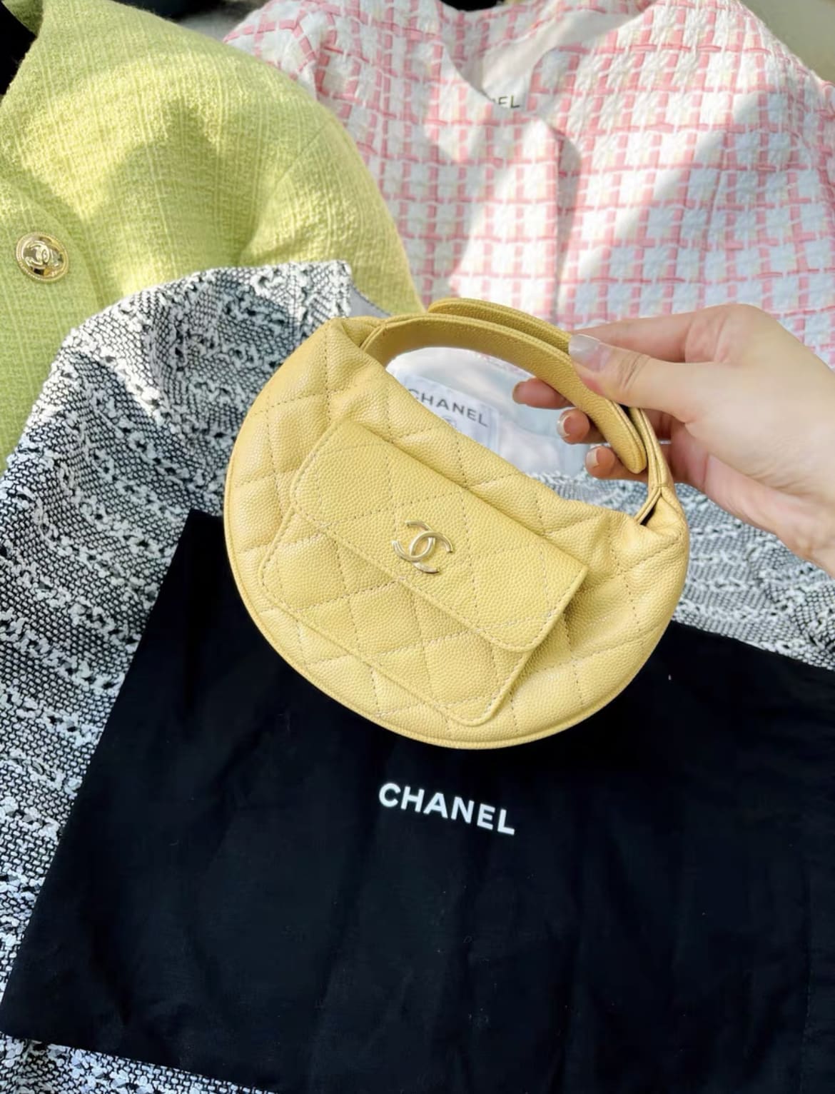 Chanel 23 Yellow Lychee Leather Hula Hoop Clutch