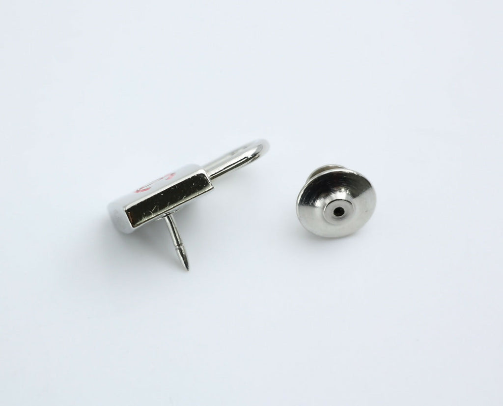 Chanel Vintage 07P Metal Silver and Lock Brooch
