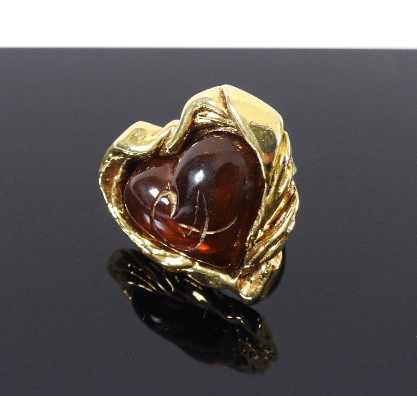Christian Lacroix Vintage 1990's Resin Heart Ring - 8.5