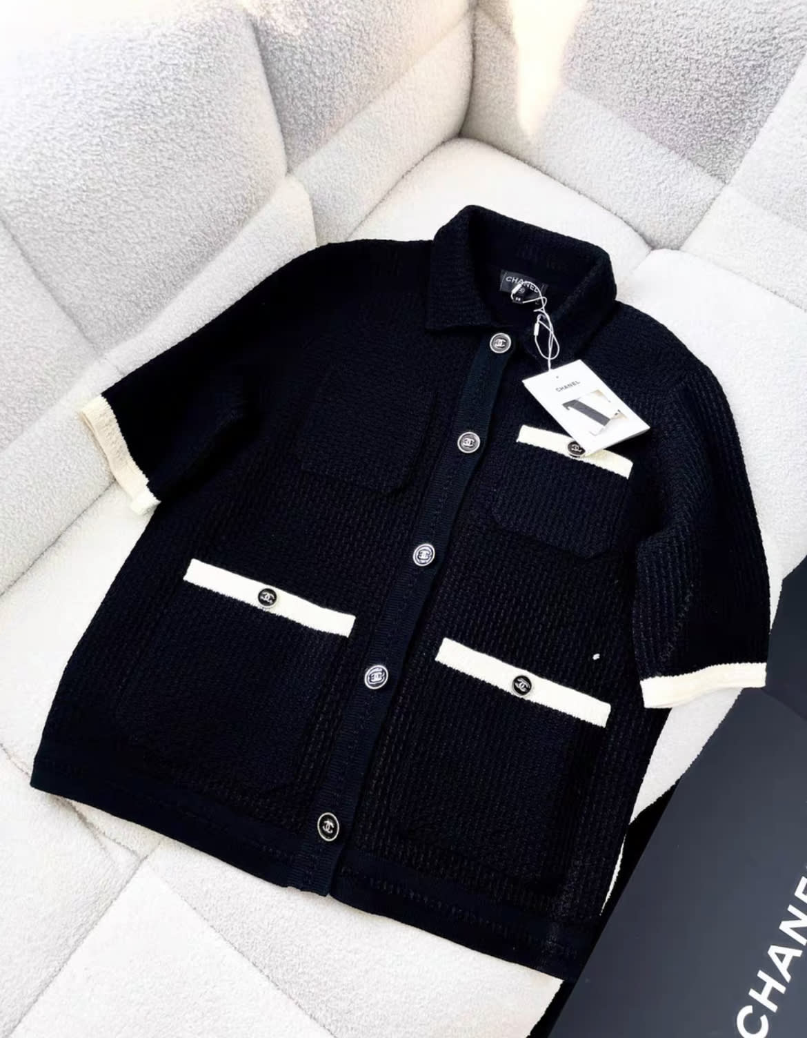 Chanel 24P black white edge knitted igan