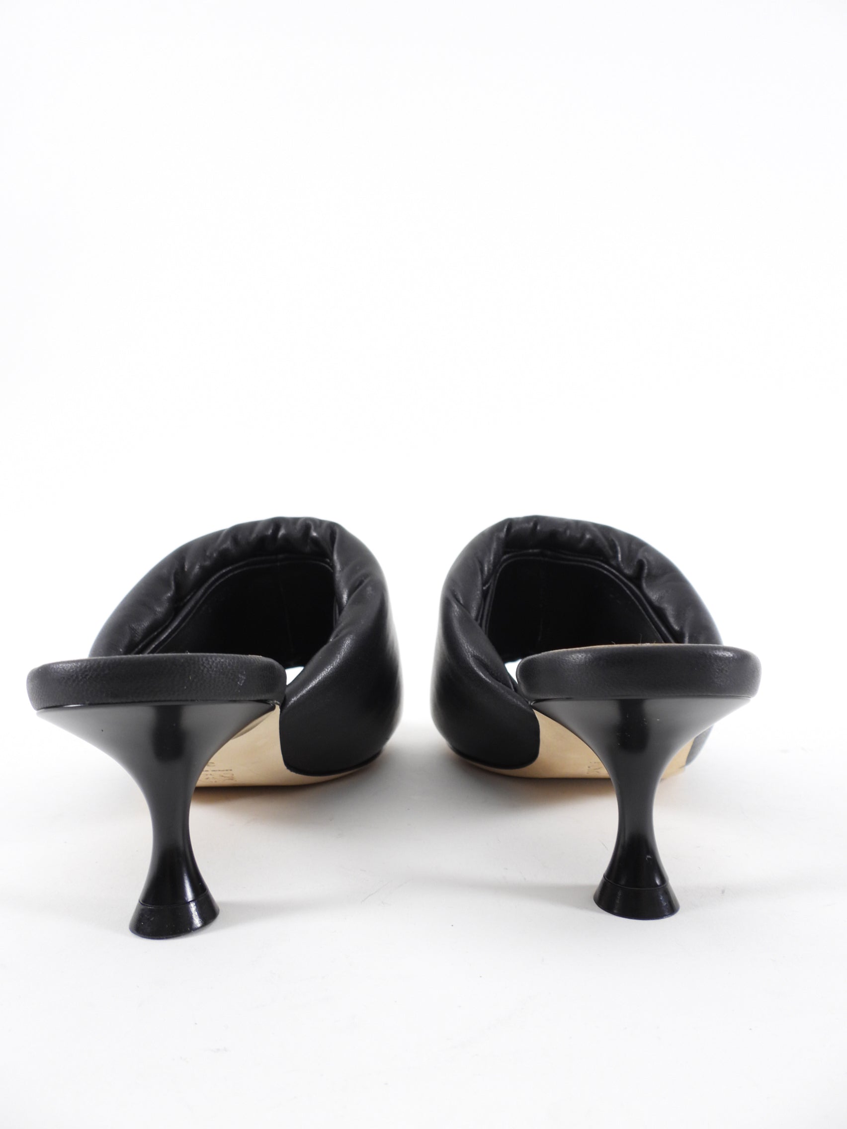 Loewe Black Leather Padded Anagram Mule - 37 / 7
