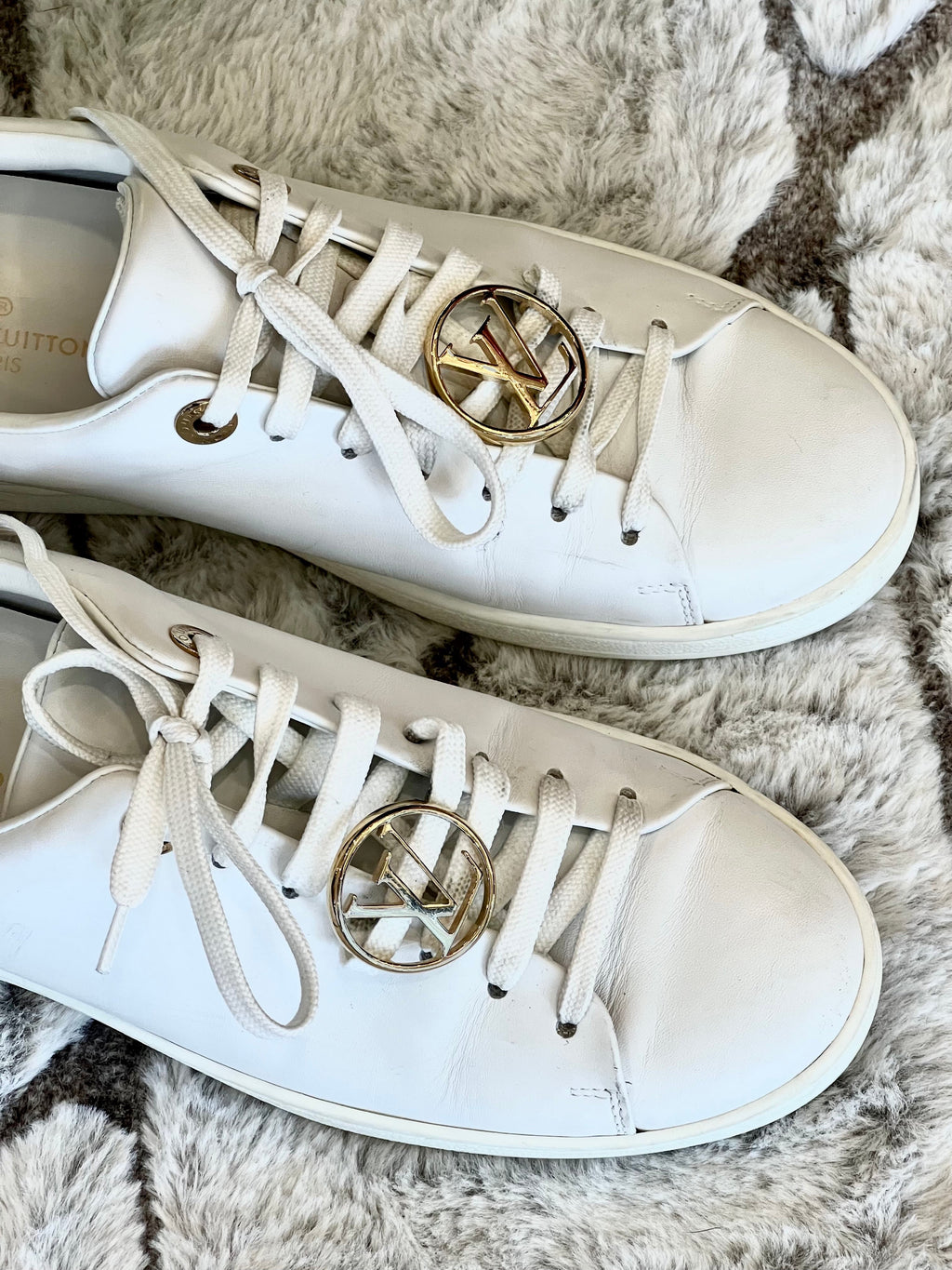 LOUIS VUITTON FRONTROW LOGO TRAINER SNEAKERS