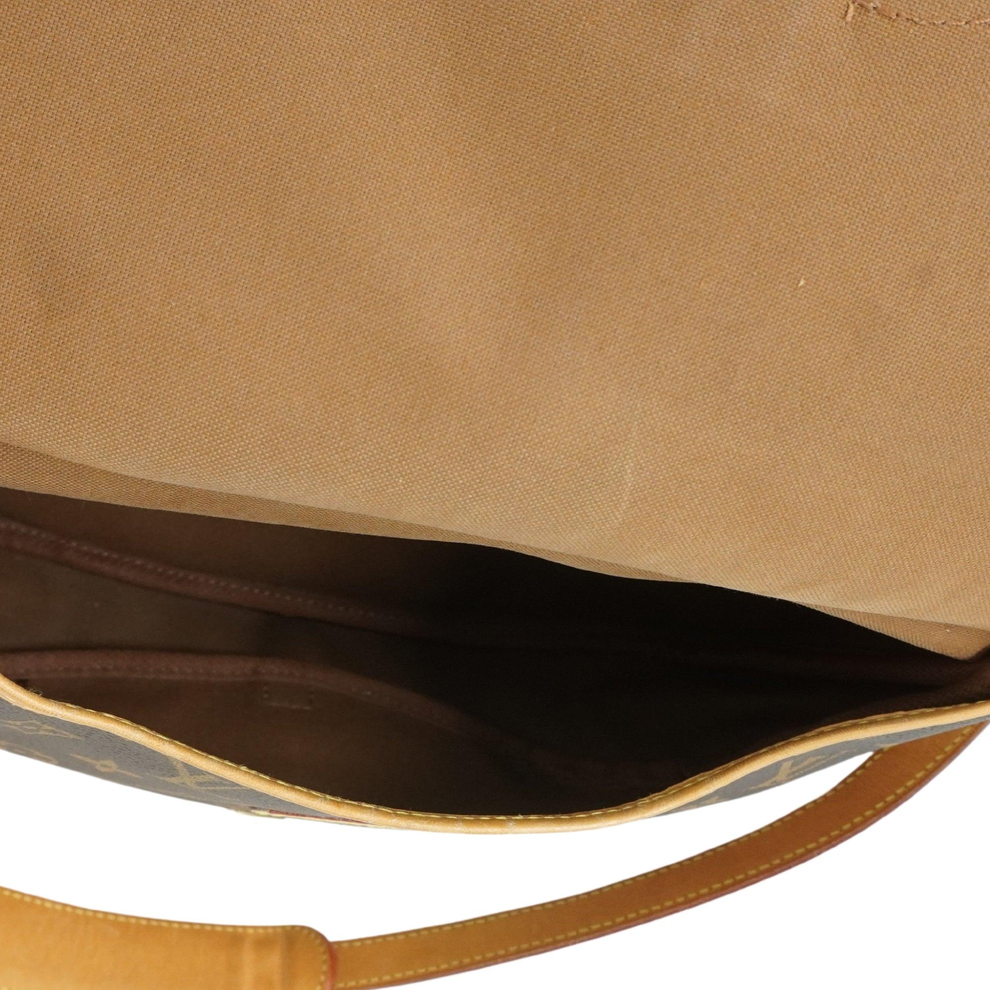 Louis Vuitton 'Saumur 30' Messenger Bag