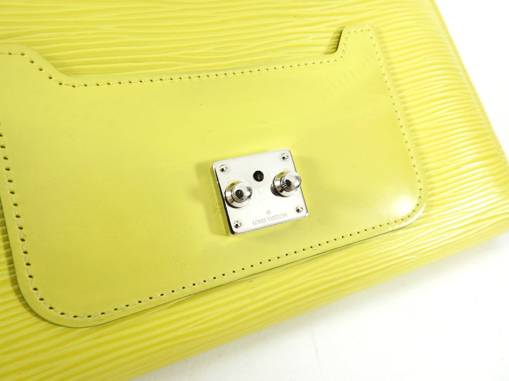 Louis Vuitton Epi Monogram Marie Rose Wallet in Pistache