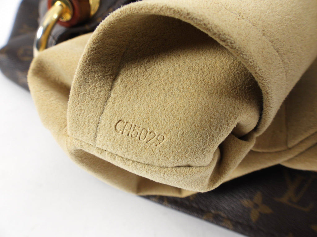 Louis Vuitton Monogram Canvas Artsy Tote Bag