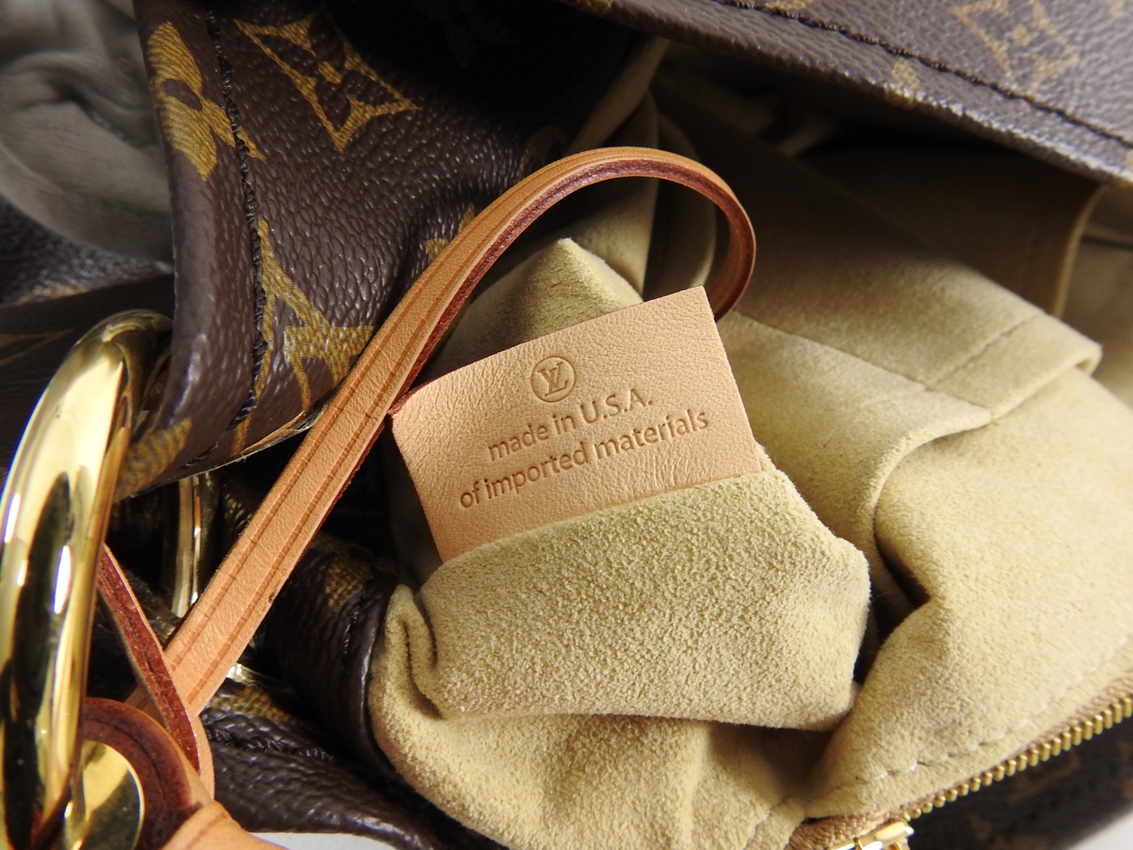 Louis Vuitton Artsy MM Monogram Tote Bag