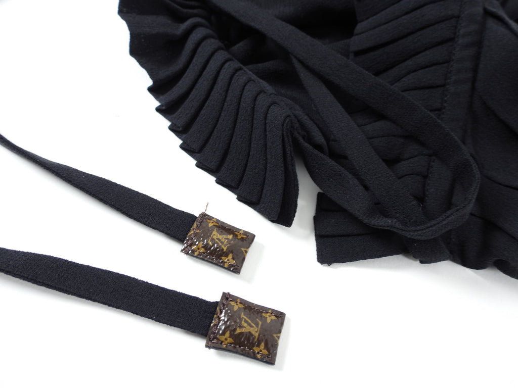 Louis Vuitton Black Silk Pleat Short Shift Dress - FR40 / USA 8