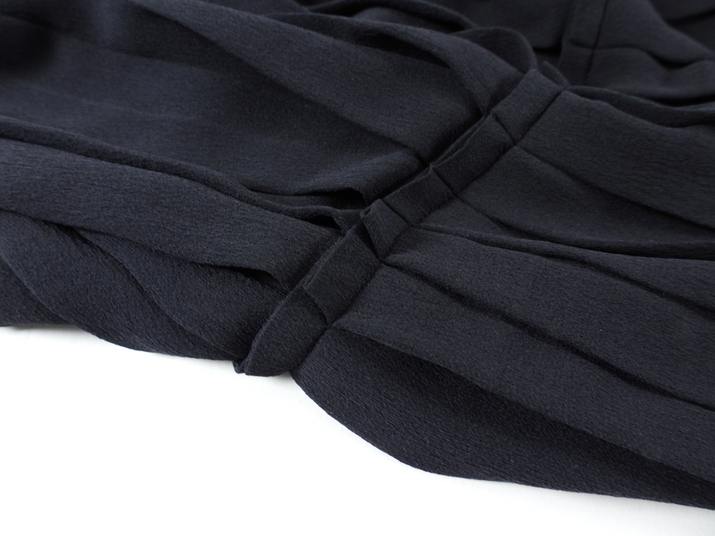 Louis Vuitton Black Silk Pleat Short Shift Dress - FR40 / USA 8