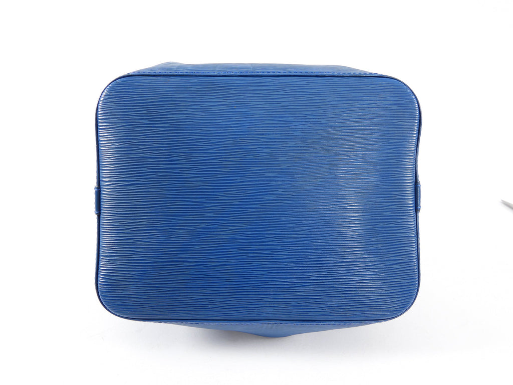 Louis Vuitton Blue Vintage 1994 Epi Noe PM Bucket Bag