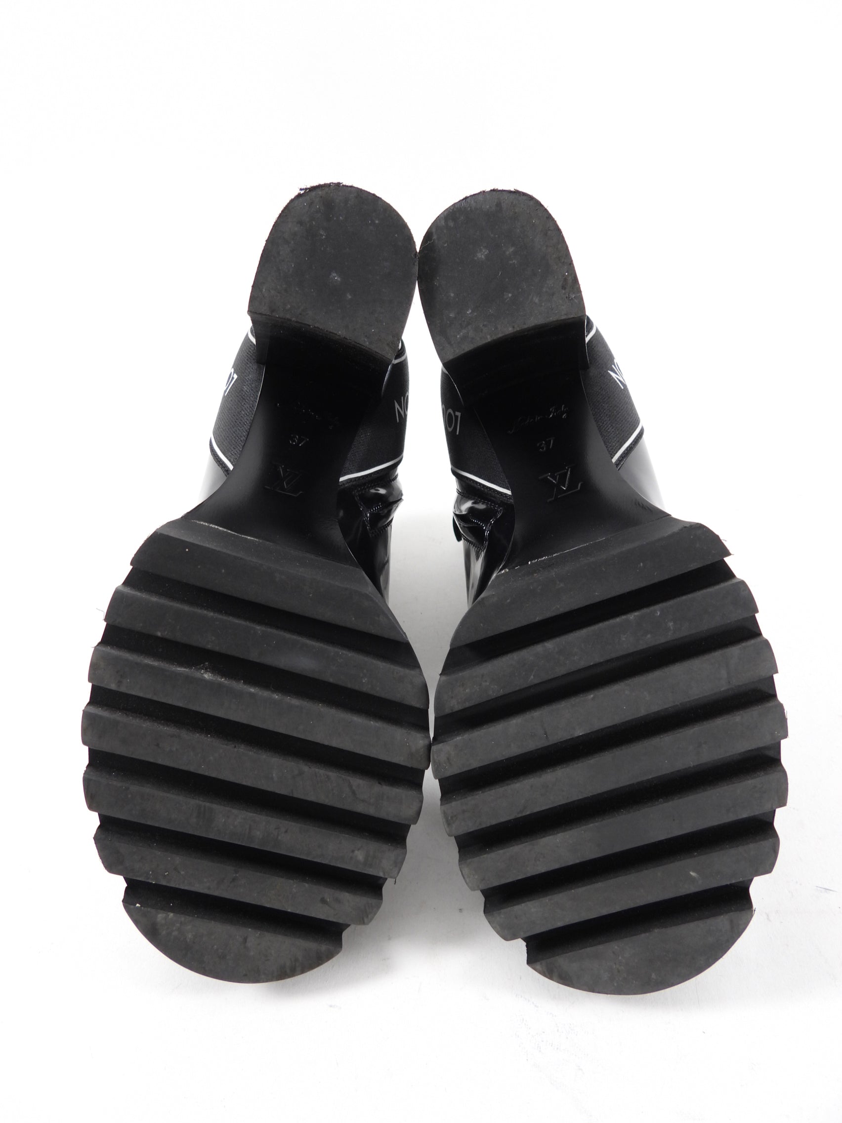 Louis Vuitton Black and White Leather Lace Up Logo boot - 37