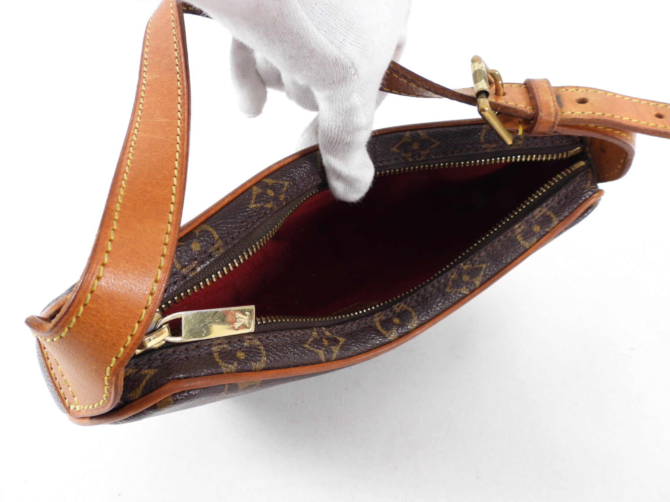 Louis Vuitton Monogram Canvas Croissant PM Baguette Bag