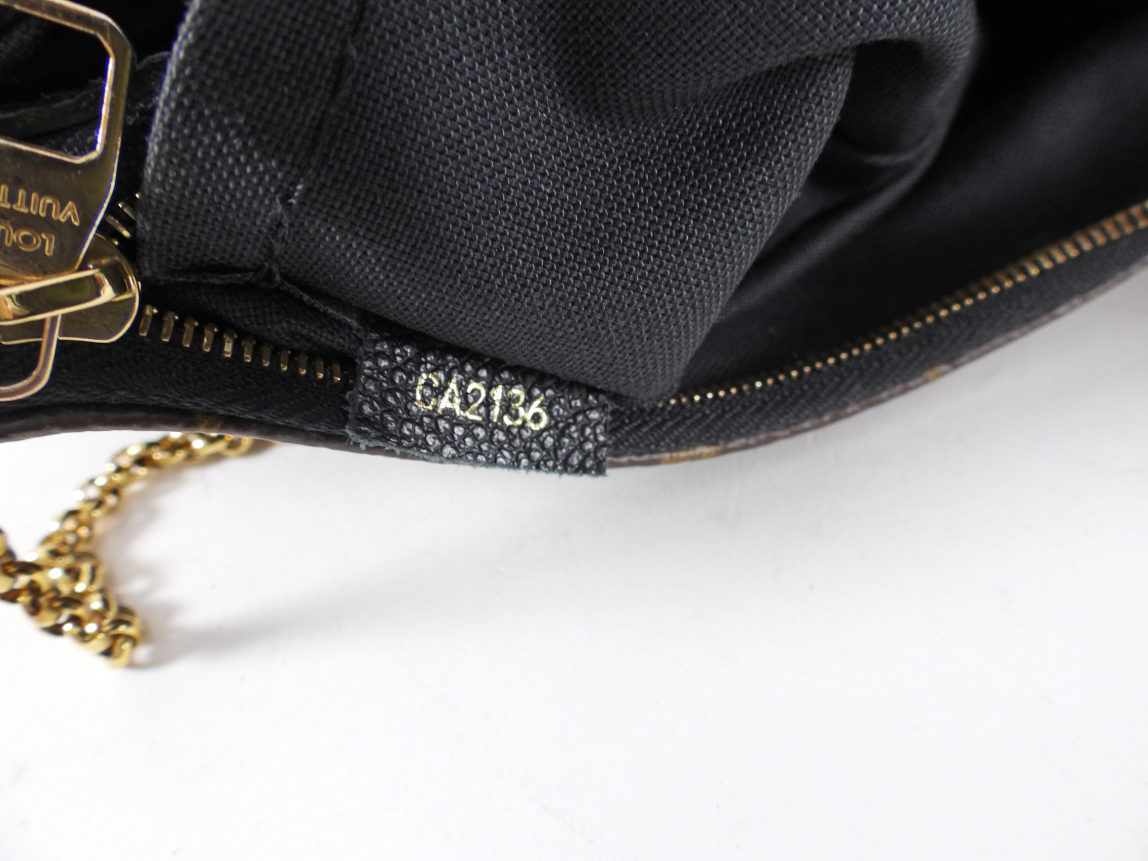 Louis Vuitton Monogram Canvas Pallas Clutch Convertible Crossbody Bag