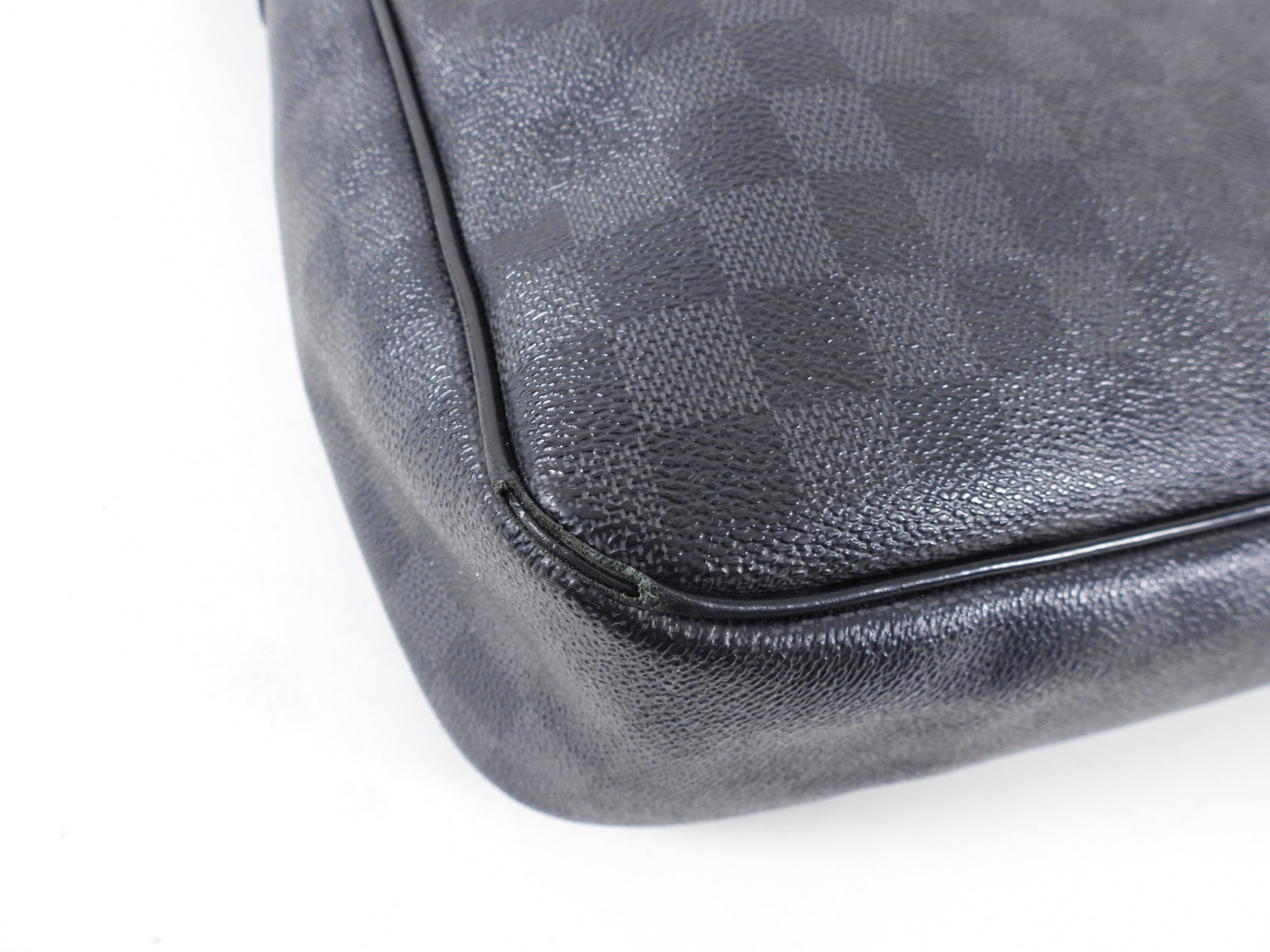 Louis Vuitton Damier Graphite District Messenger Laptop Bag