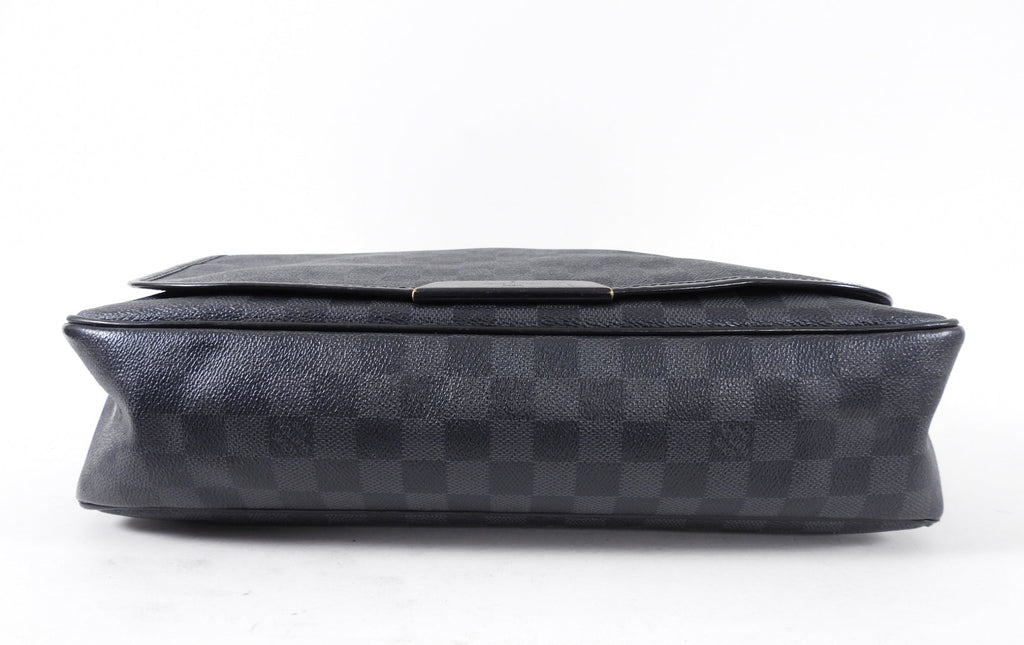 Louis Vuitton Damier Graphite District Messenger Laptop Bag