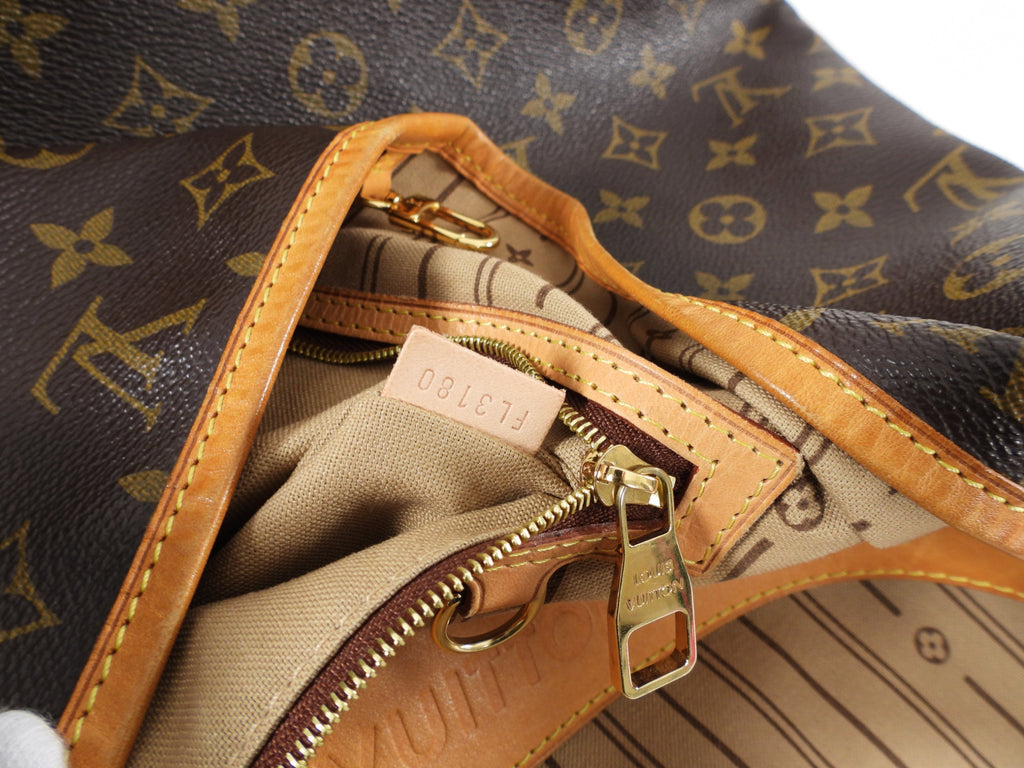 Louis Vuitton Monogram Canvas Delightful Bag