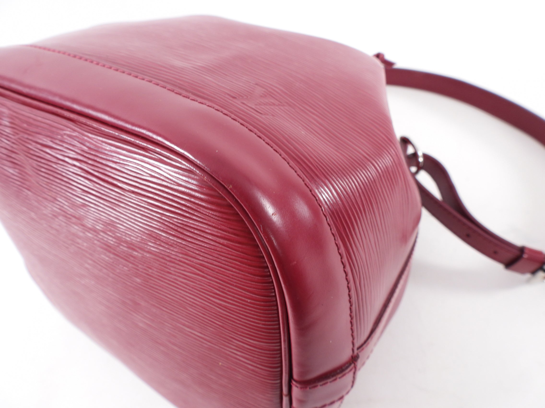Louis Vuitton Fuchsia Epi Leather Petit Noe MM Bag