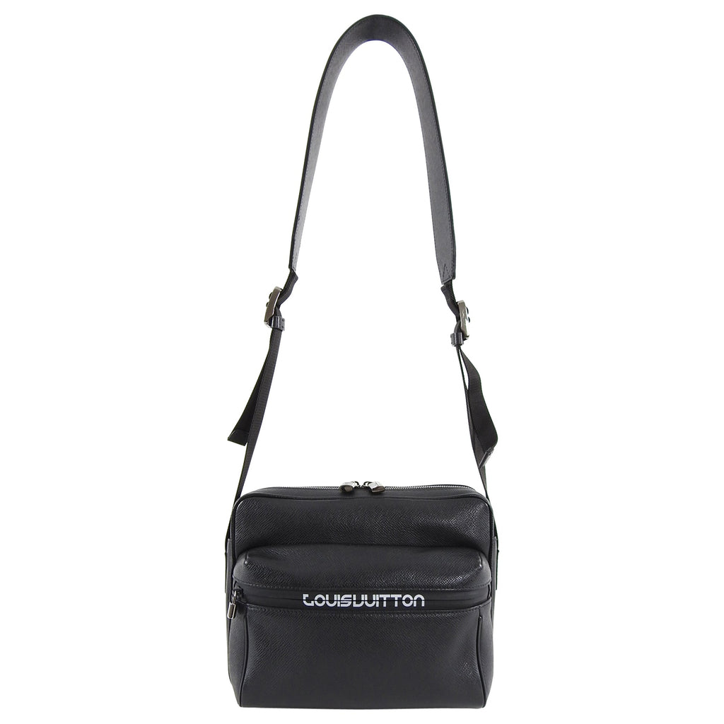 Louis Vuitton Spring 2018 Kim Jones Black Leather Messenger Bag