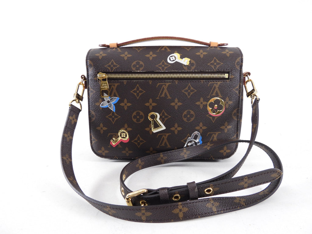 Louis Vuitton Limited Edition Pochette Metis Love Lock