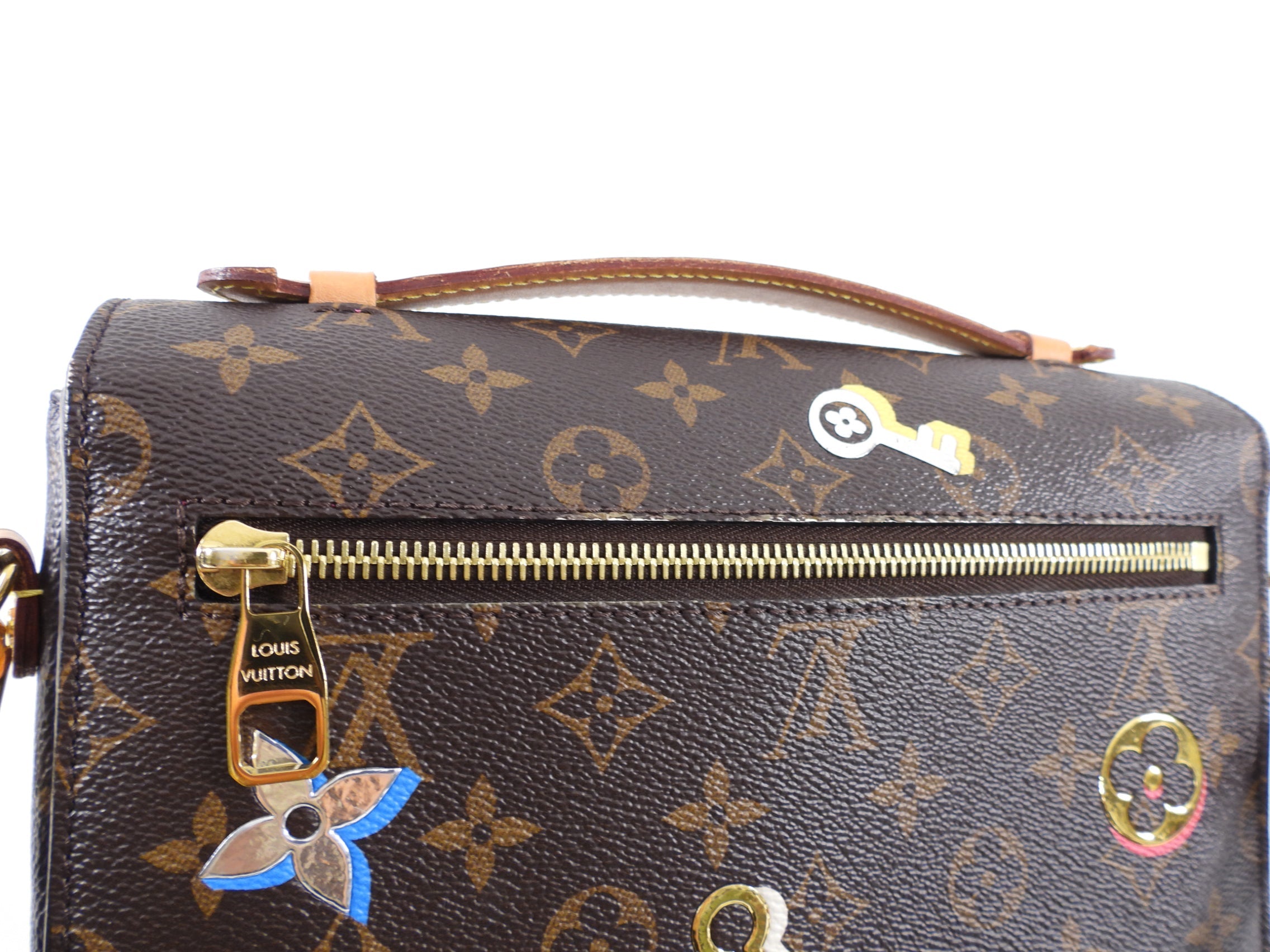 Louis Vuitton Limited Edition Pochette Metis Love Lock