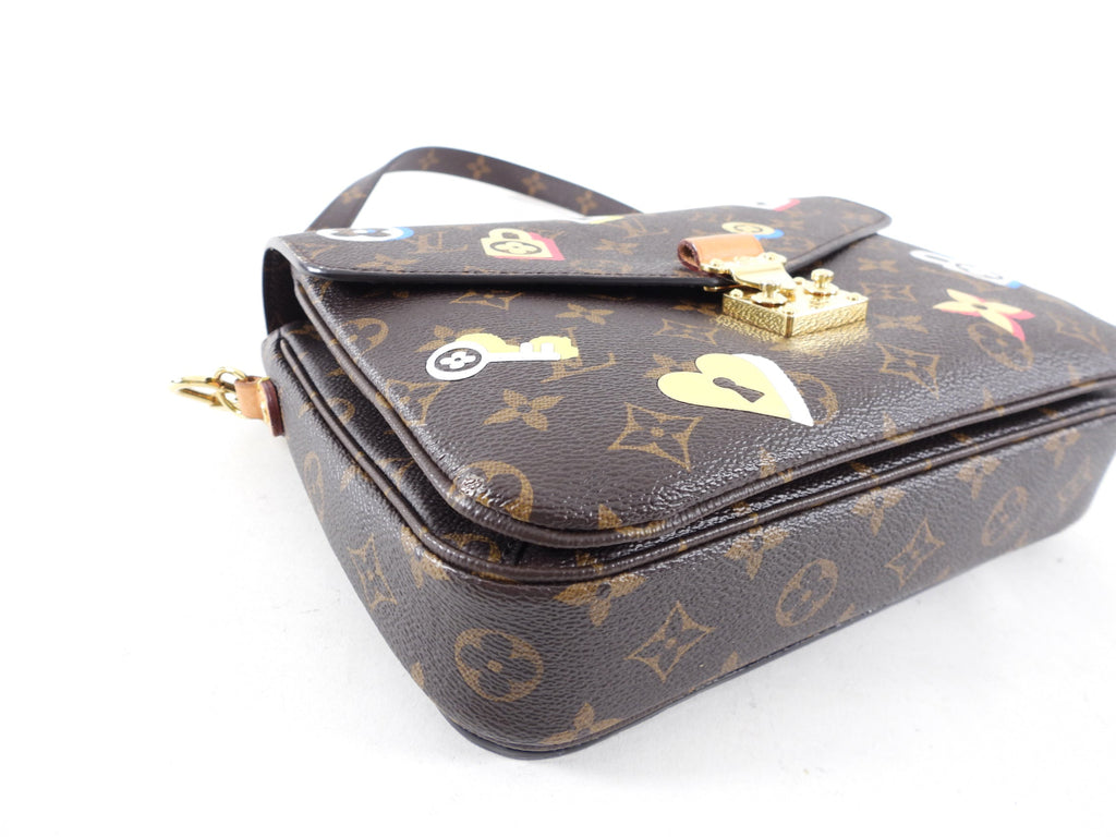 Louis Vuitton Limited Edition Pochette Metis Love Lock