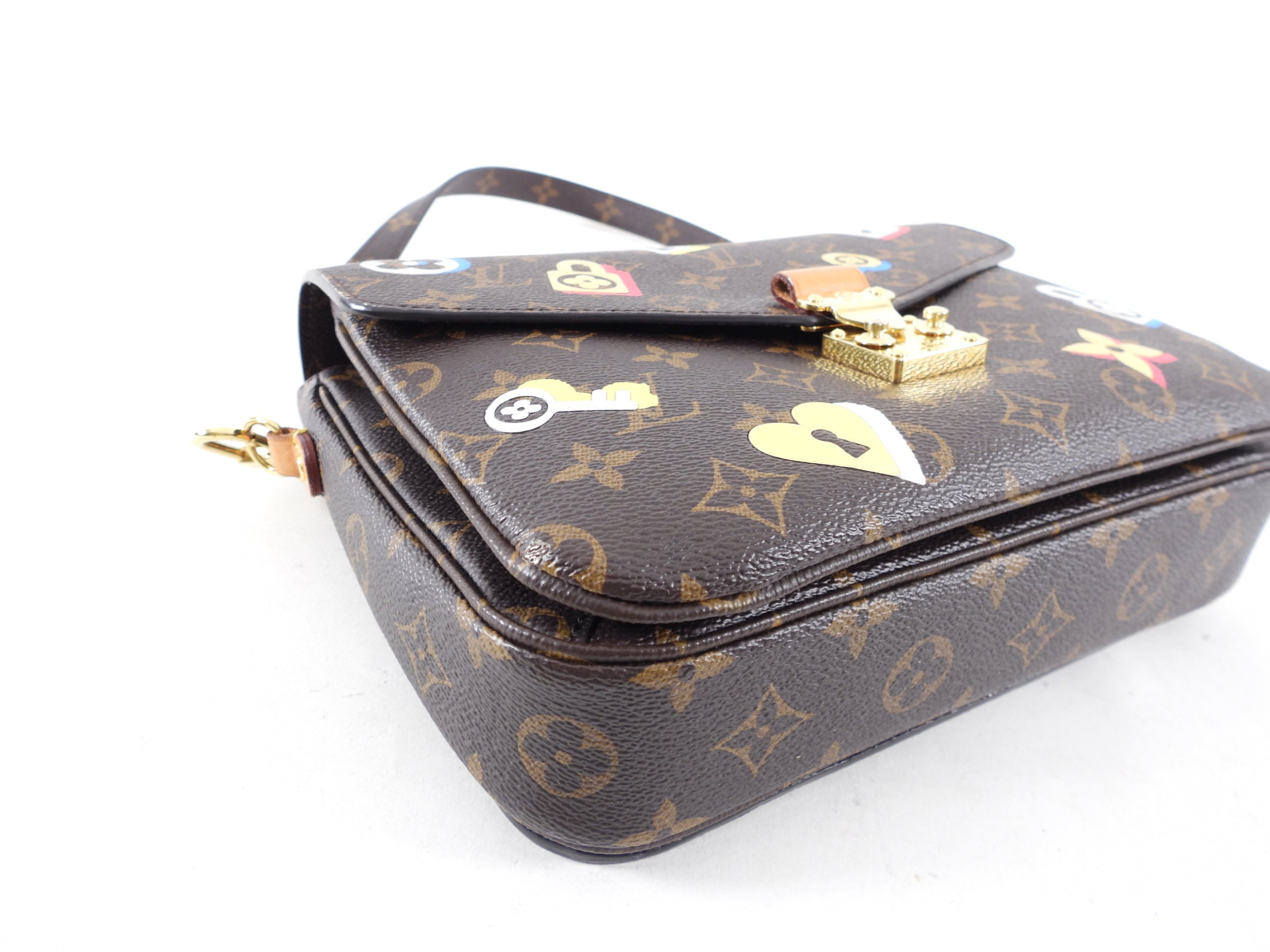 Louis Vuitton Limited Edition Pochette Metis Love Lock