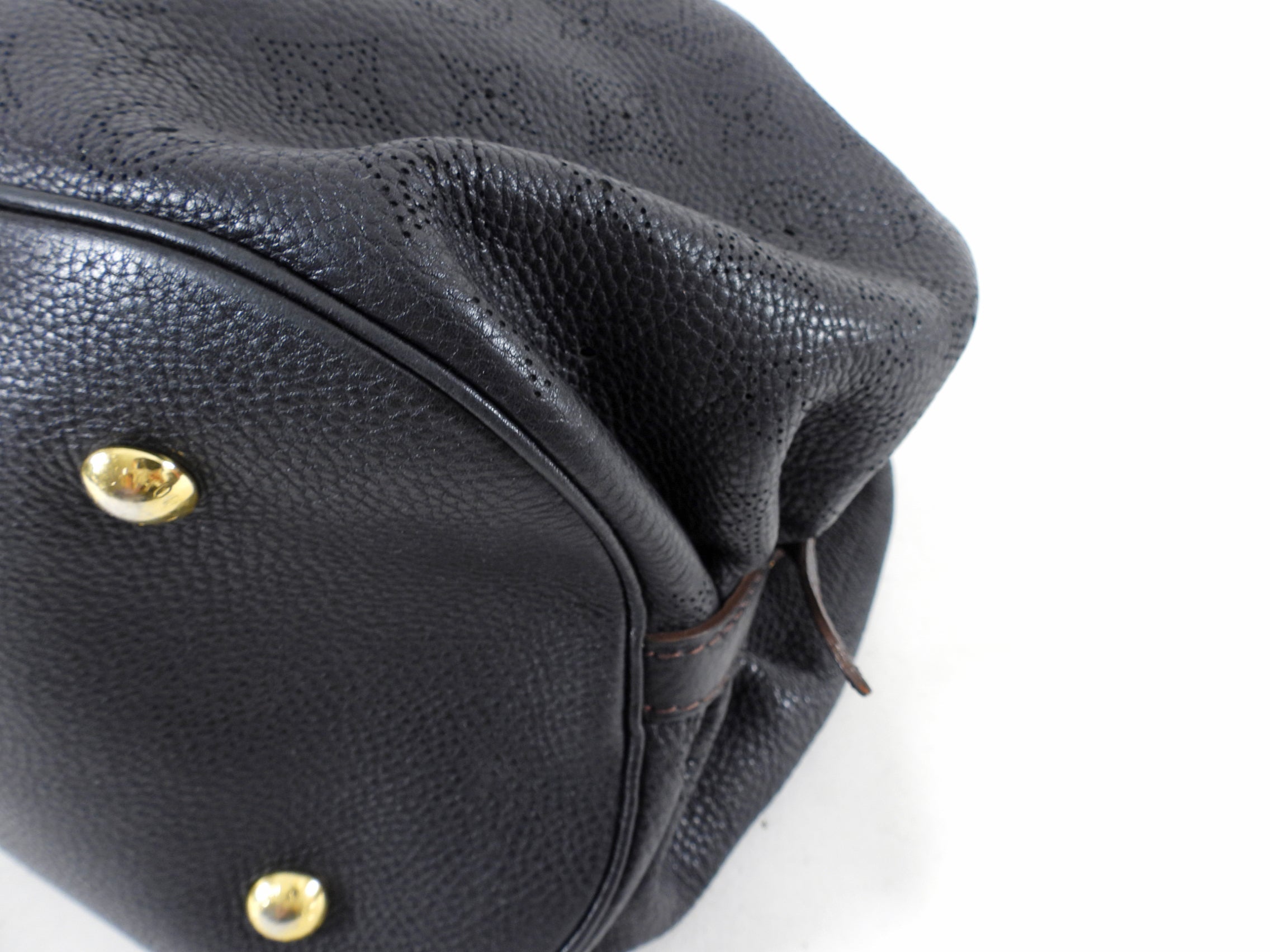 Louis Vuitton Black Mahina Leather Hobo XL