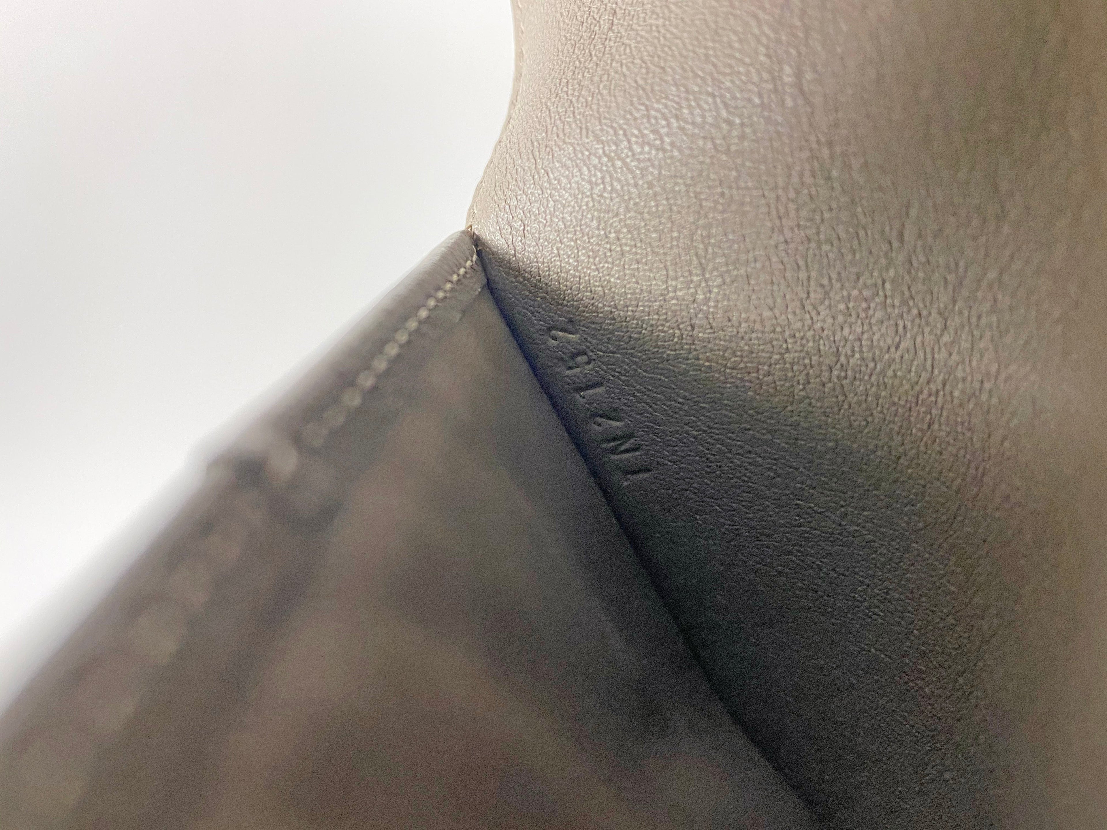 Louis Vuitton Mahina Leather Amelia Push Clasp Wallet