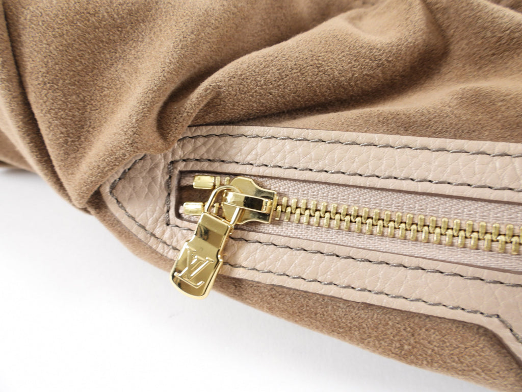 Louis Vuitton Beige Mahina Hobo XL Bag