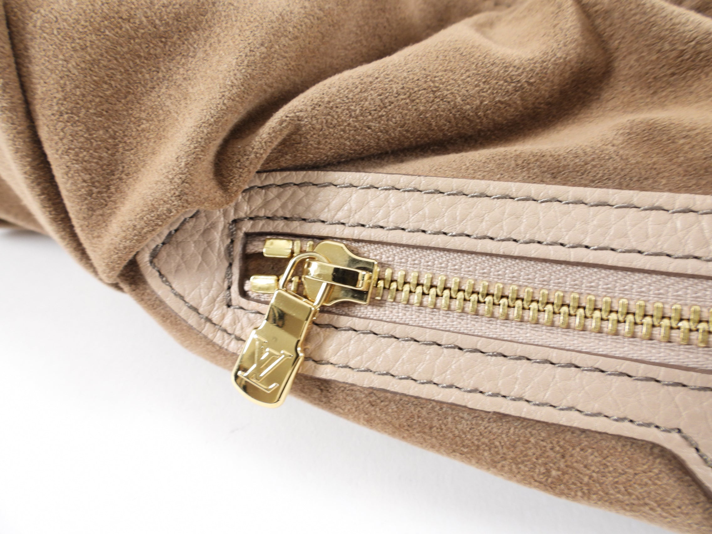 Louis Vuitton Beige Mahina Hobo XL Bag