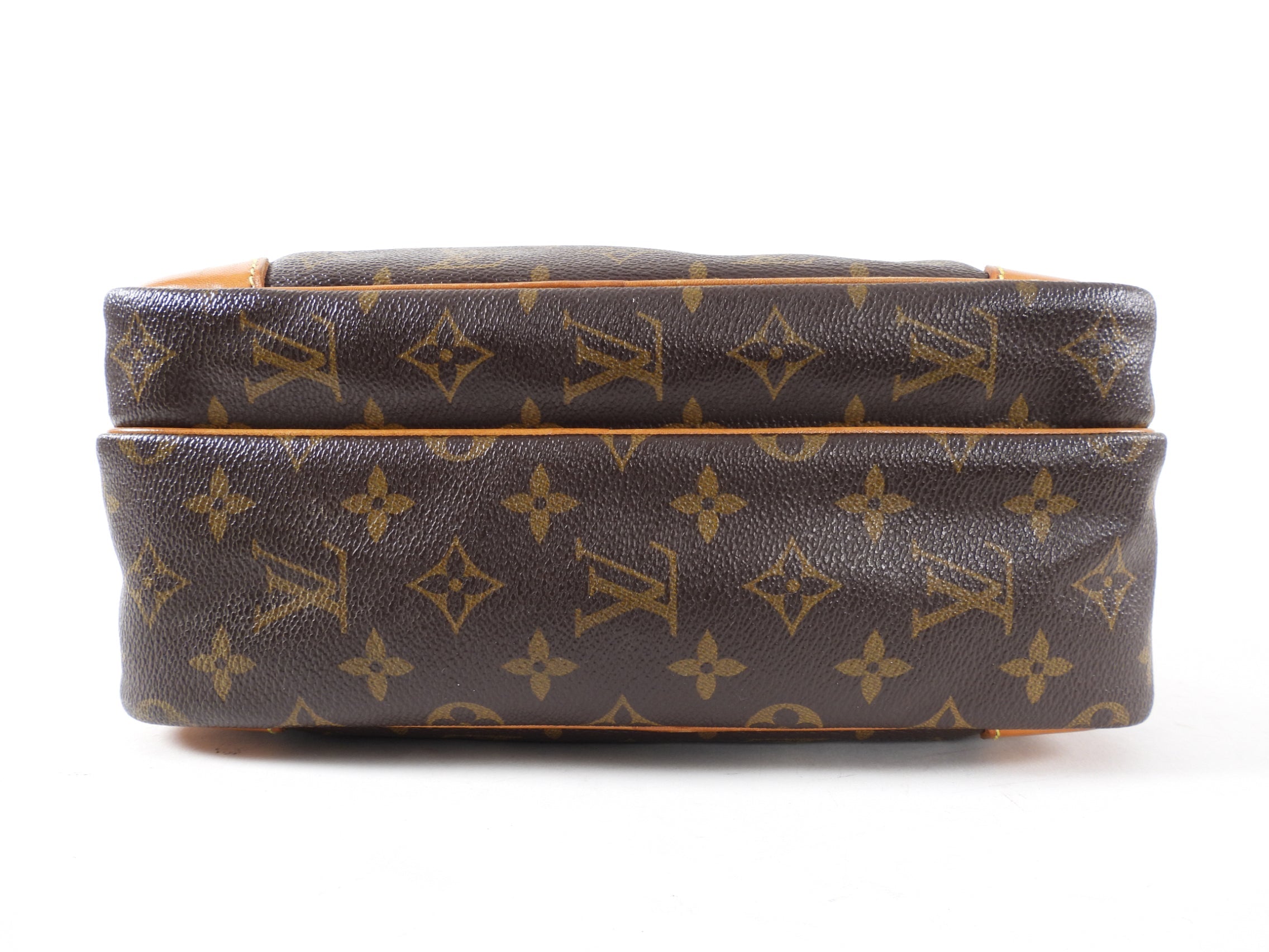Louis Vuitton Monogram Nile Messenger Bag