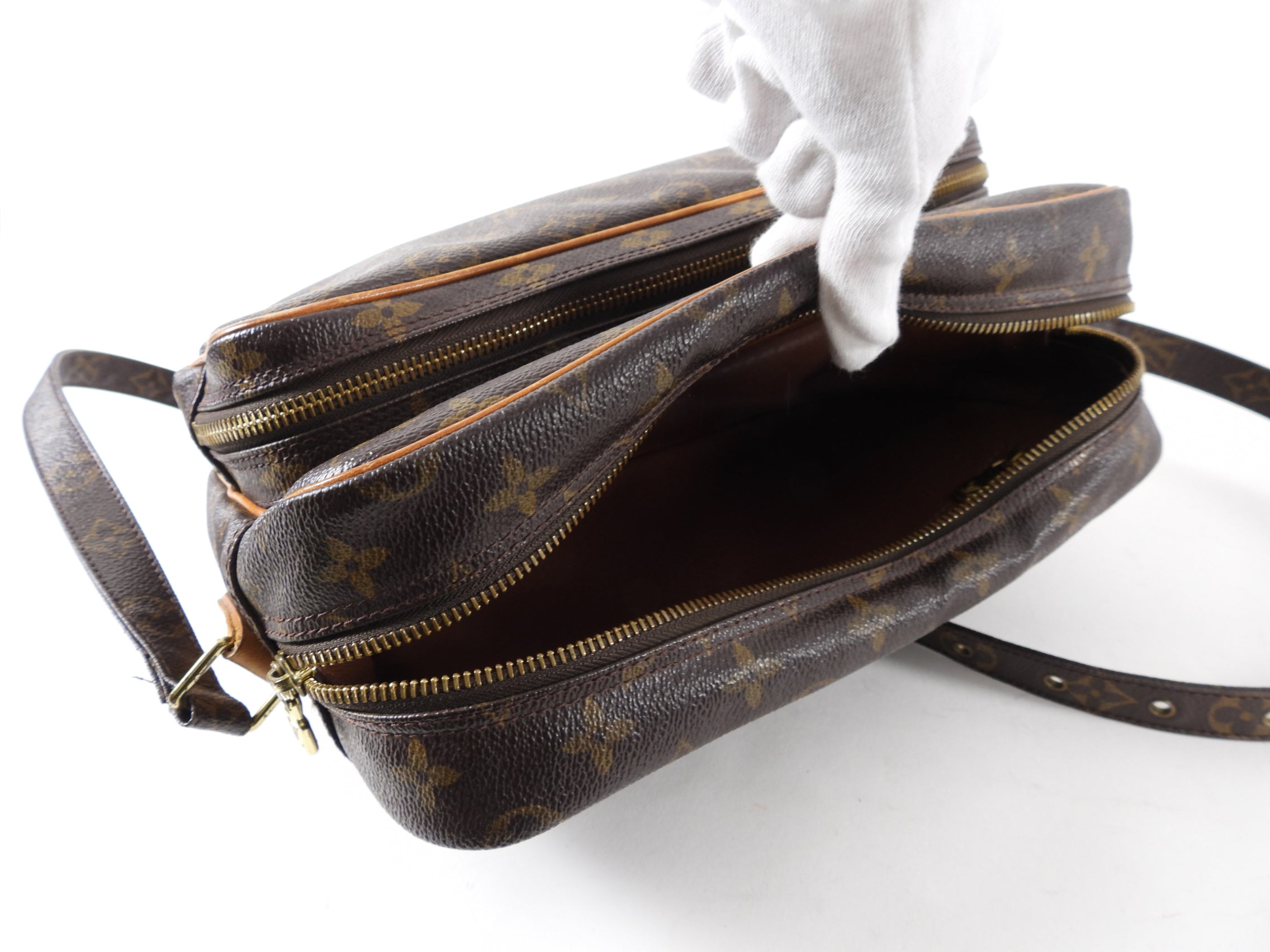 Louis Vuitton Monogram Nile Messenger Bag
