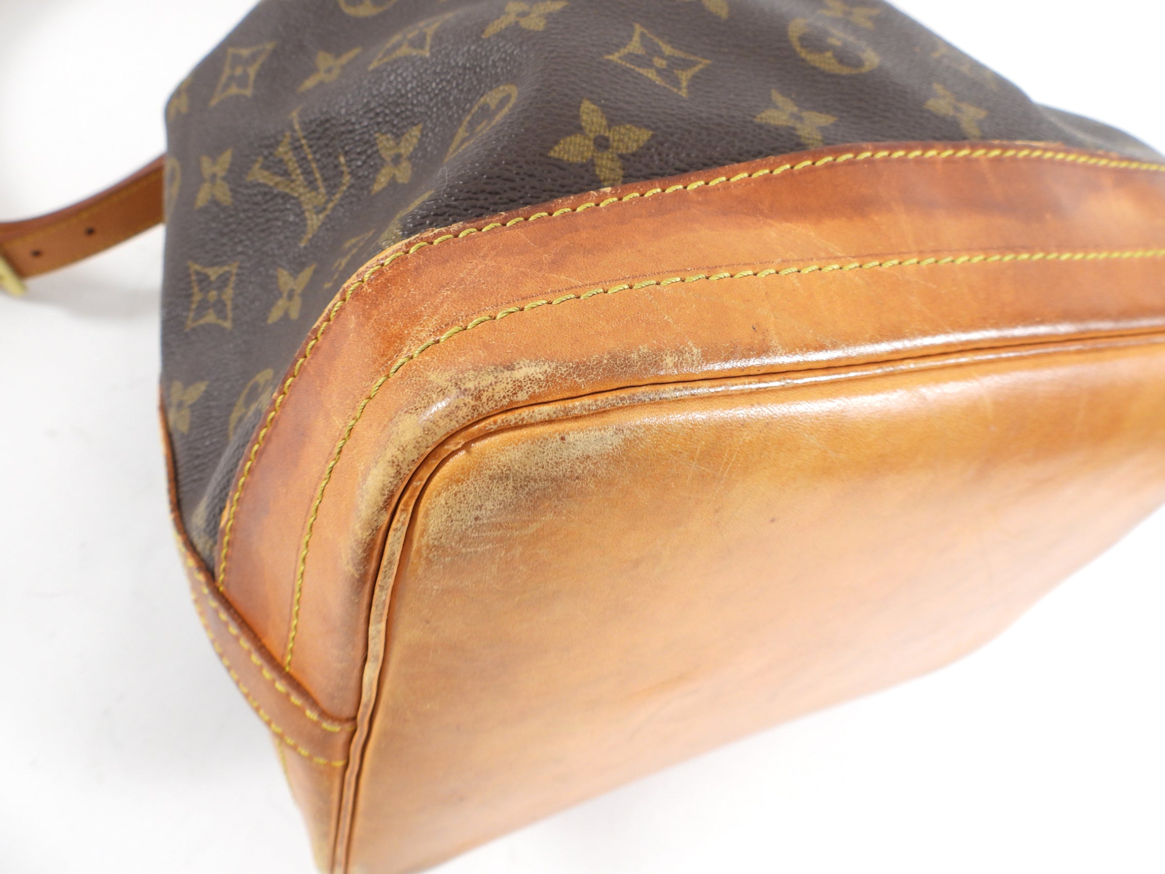 Louis Vuitton Vintage 1986 Monogram Noe GM Bucket Bag