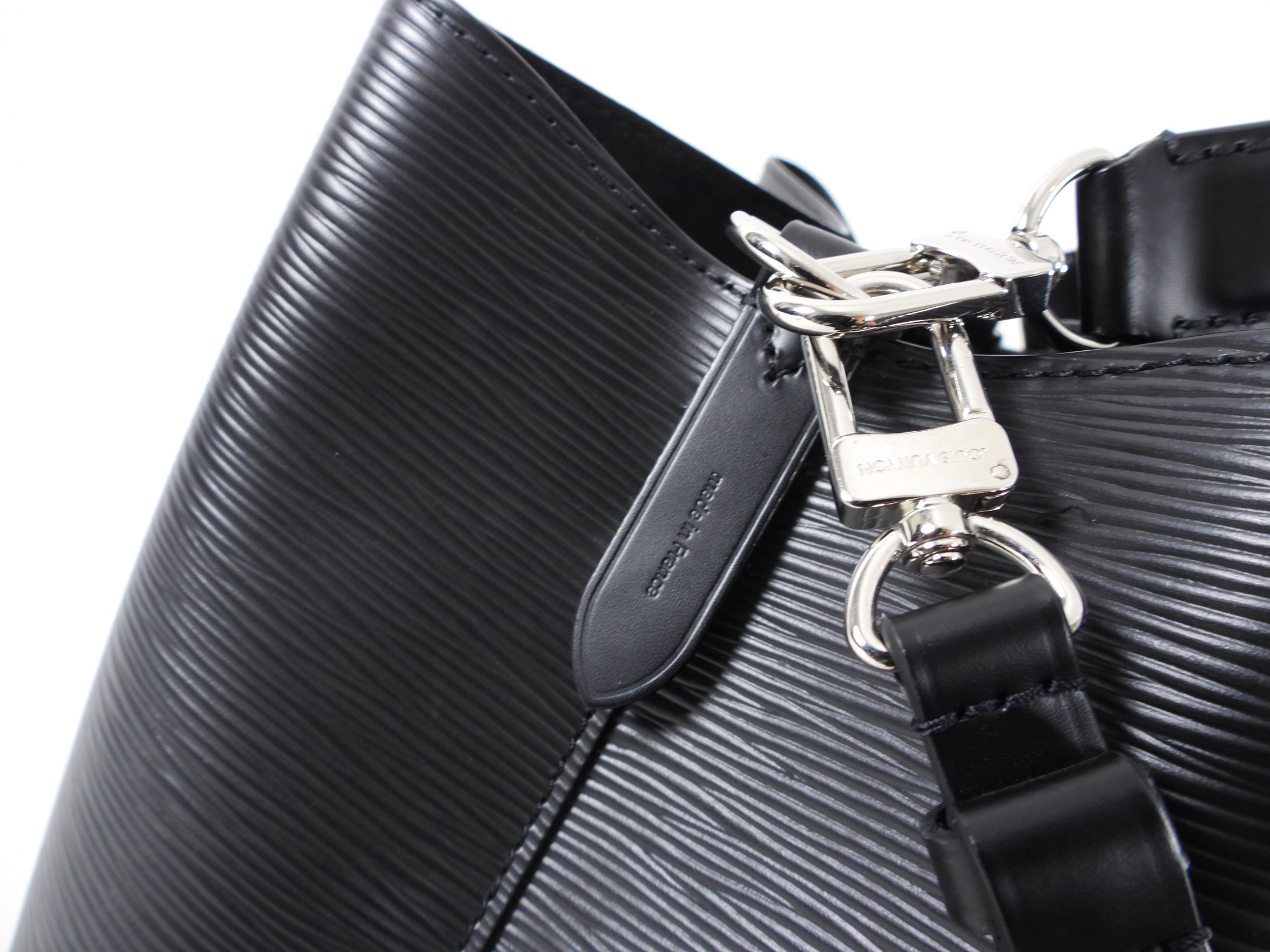 Louis Vuitton Black Epi Noir Neo Noe MM Bucket Bag