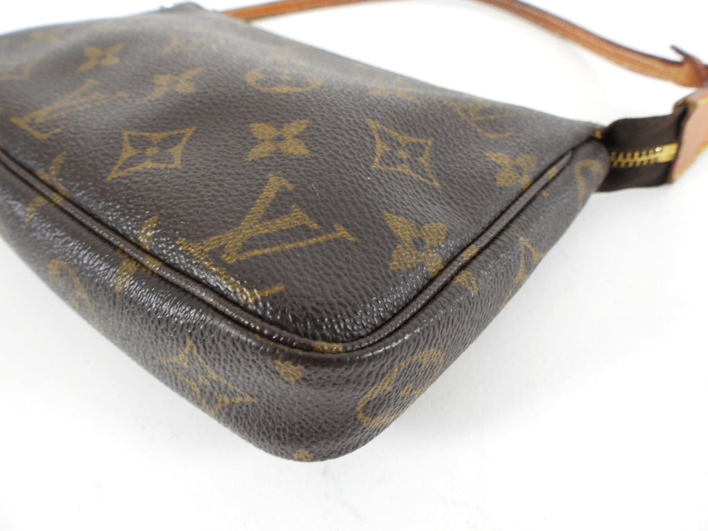 Louis Vuitton Vintage 1999 Monogram Pochette Accessoires Bag
