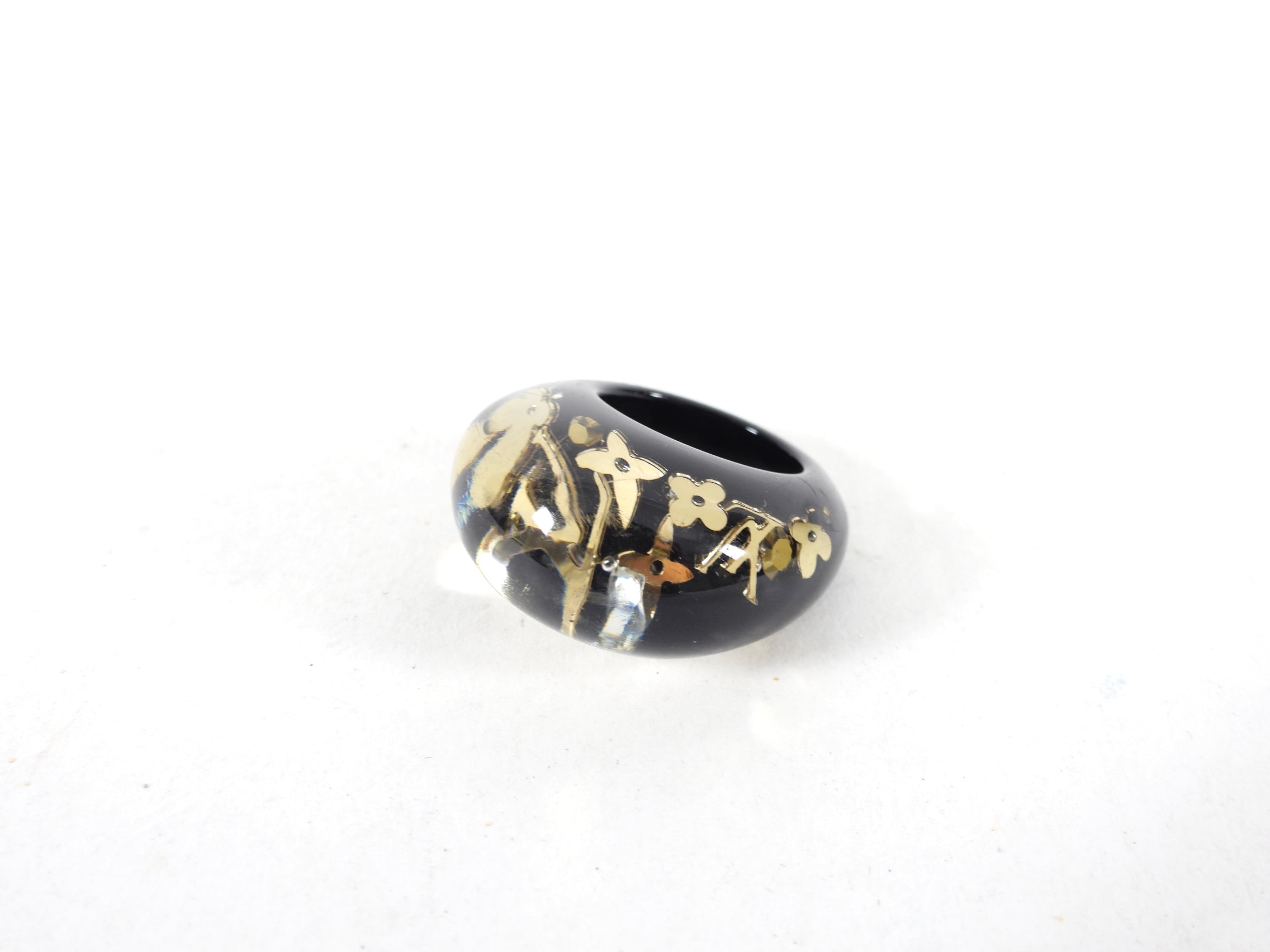 Louis Vuitton Resin Gold Initial Ring - 5.5