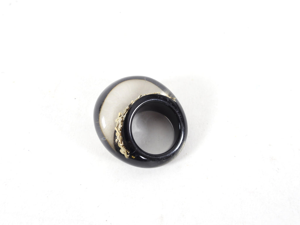 Louis Vuitton Resin Gold Initial Ring - 5.5