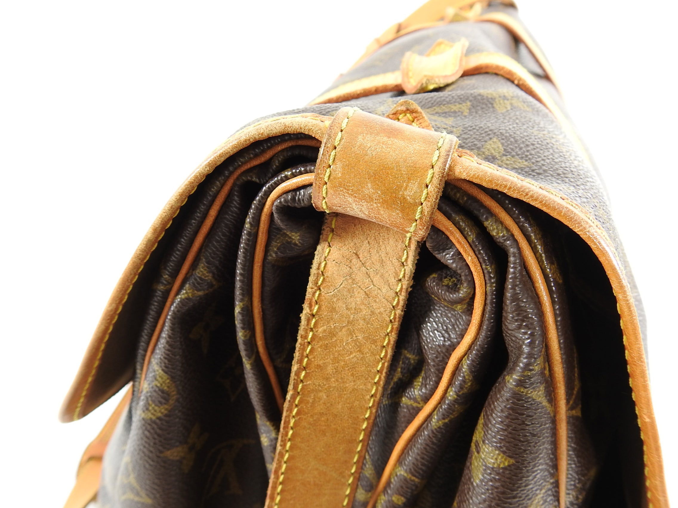Louis Vuitton Vintage 1990 Saumur 40 Monogram Travel Messenger Bag