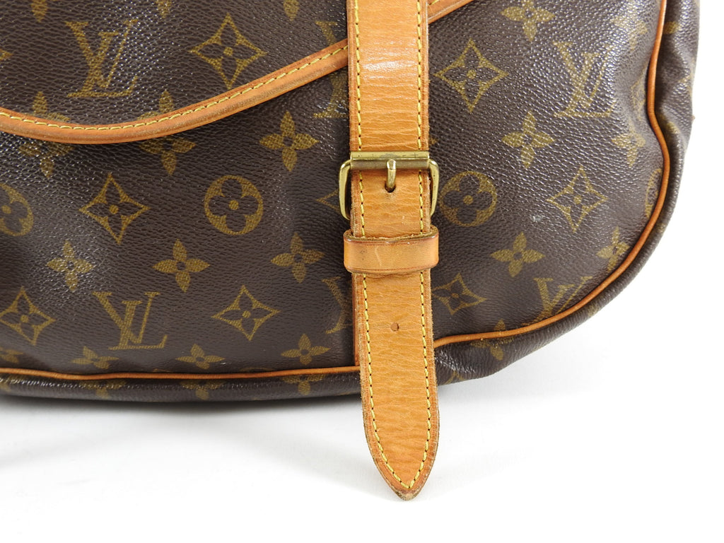 Louis Vuitton Vintage 1990 Saumur 40 Monogram Travel Messenger Bag