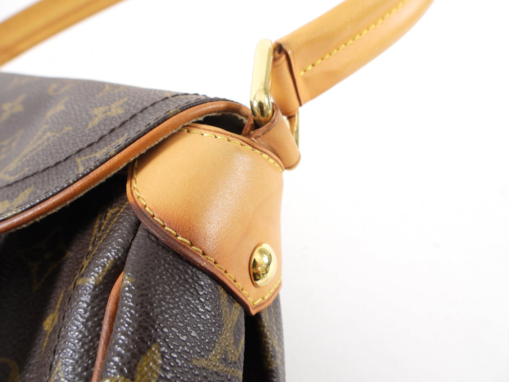 Louis Vuitton Monogram Beverly MM Shoulder Bag
