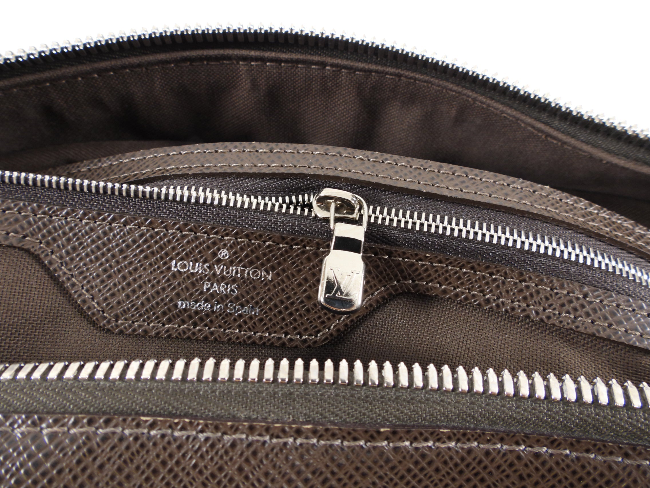 Louis Vuitton Brown Taiga Leather Stanislav Travel Duffle Bag