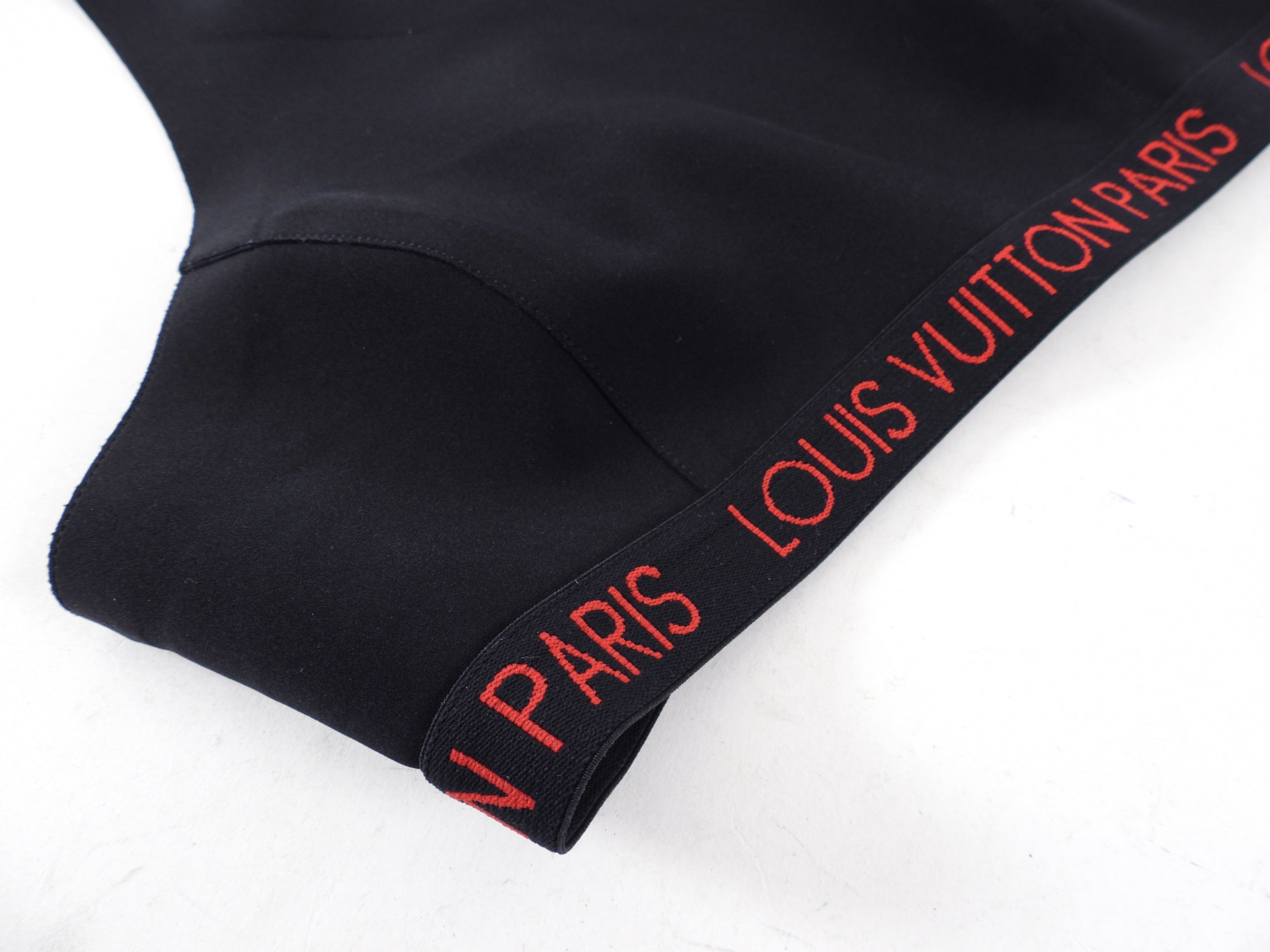 Louis Vuitton Black and Red Logo Crop Tank - 38 (S)