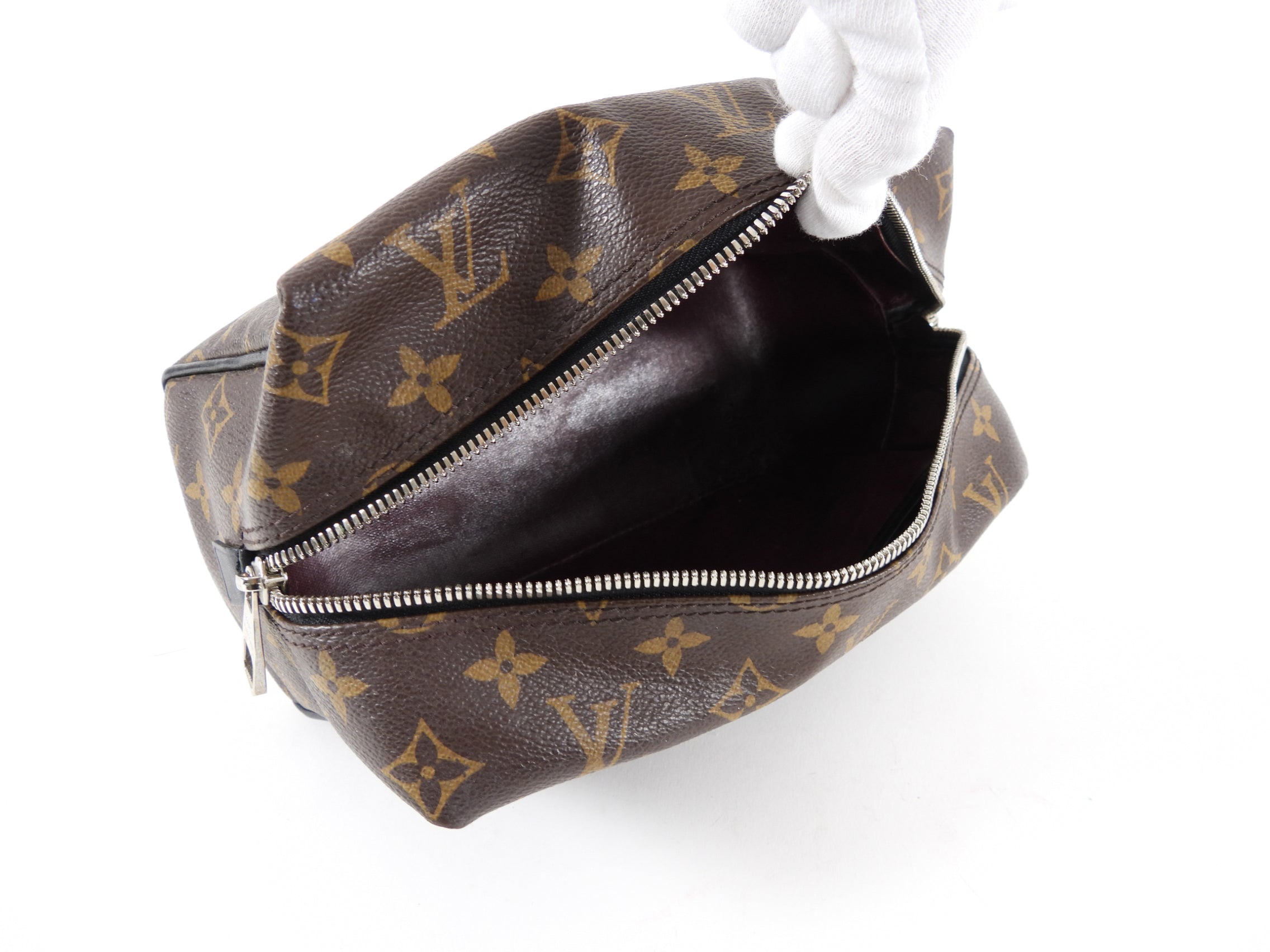 Louis Vuitton Monogram Canvas Toiletry Travel Accessoires Bag
