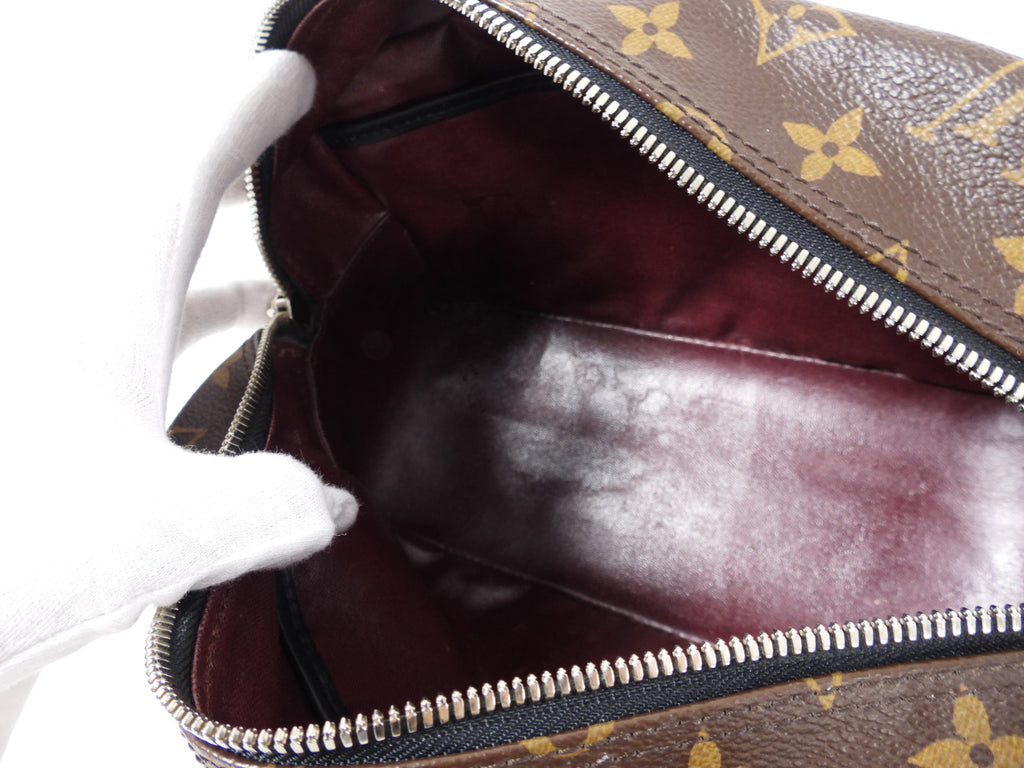 Louis Vuitton Monogram Canvas Toiletry Travel Accessoires Bag