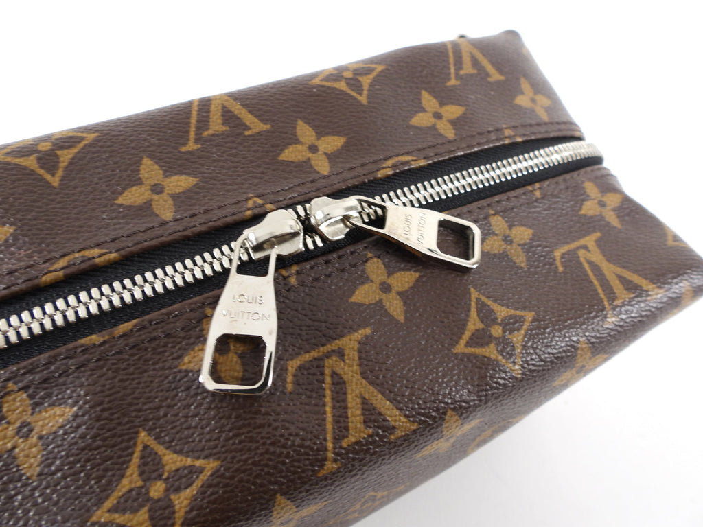 Louis Vuitton Monogram Canvas Toiletry Travel Accessoires Bag